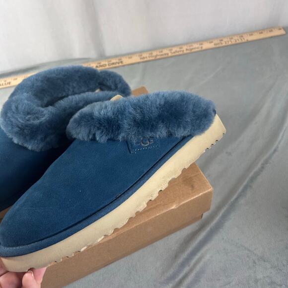 Ugg Cluggette Slippers women's size 10 - Picture 3 of 8